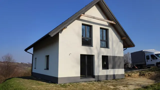 Elewacja i ocieplenie domu jednorodzinnego – realizacja Dziedzic-Bud 5